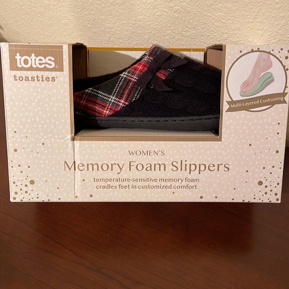 totes Shoes Bnib Totes Toasties Womens Memory Foam Slippers Poshmark